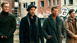 Кадры из фильма Четверо против банка / Vier gegen die Bank (2017)
