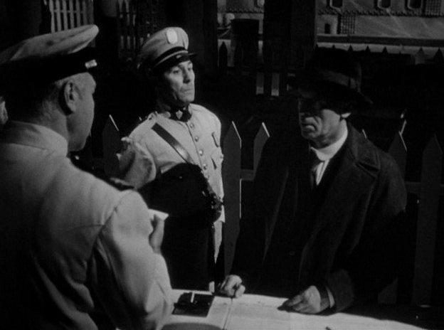 Кадр из фильма Чужестранец / The Stranger (1946)