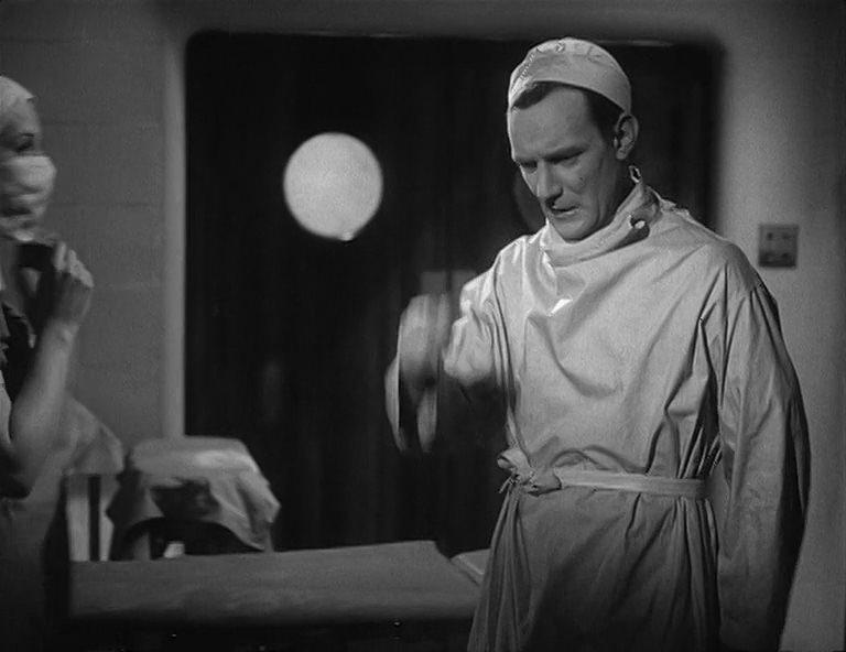 Кадр из фильма Зеленый значит опасность / Green for Danger (1946)