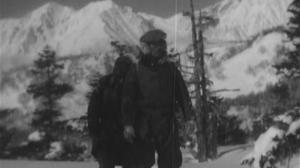 Кадры из фильма По ту сторону серебряного хребта / Ginrei no hate (1947)