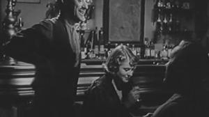 Кадры из фильма Триумфальная арка / Arch of Triumph (1948)