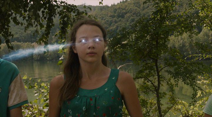 Кадр из фильма Неземные проделки (2016)