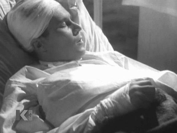 Кадр из фильма За тех, кто в море (1948)