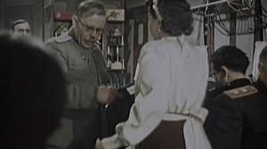 Кадры из фильма Поезд идёт на восток (1948)