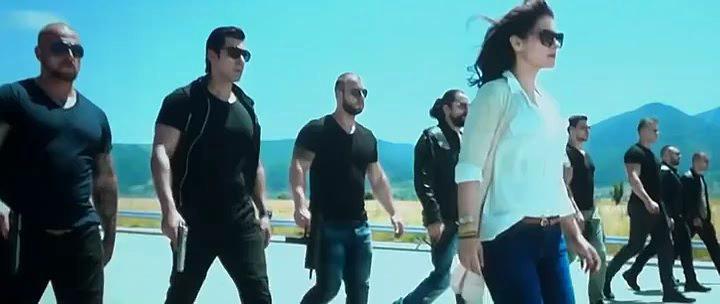 Кадр из фильма Влюблённые / Dilwale (2015)