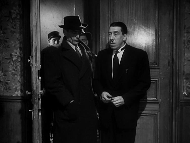 Кадр из фильма Летающий шкаф / L'armoire volante (1948)