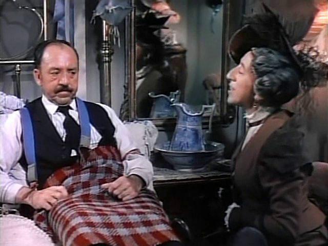 Кадр из фильма Прекрасная блондинка из Бэшфул Бенд / The Beautiful Blonde from Bashful Bend (1949)