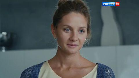 Кадр из фильма Жена по совместительству (2015)