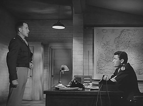 Кадр из фильма Вертикальный взлет / Twelve O'Clock High (1949)