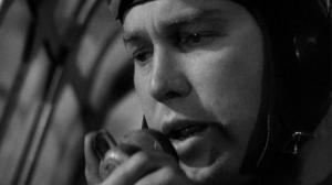 Кадры из фильма Девушка без паспорта / A Lady Without Passport (1950)