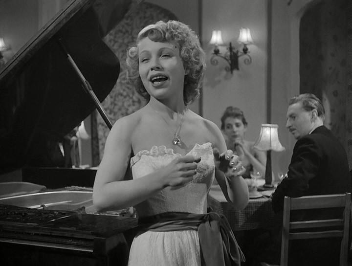 Кадр из фильма Давай повеселимся / Lets go crazy (1951)