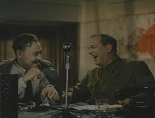 Кадр из фильма Далеко от Москвы (1950)
