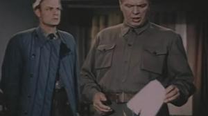 Кадры из фильма Далеко от Москвы (1950)