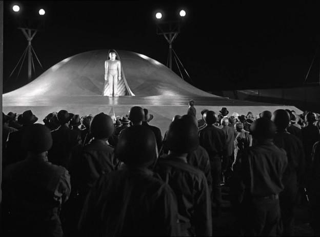 Кадр из фильма День, когда остановилась Земля / The Day the Earth Stood Still (1951)