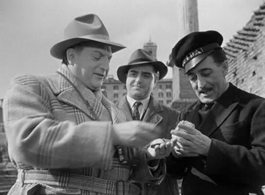 Кадр из фильма Полицейские и воры / Guardie e ladri (1951)