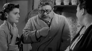 Кадры из фильма Полицейские и воры / Guardie e ladri (1951)