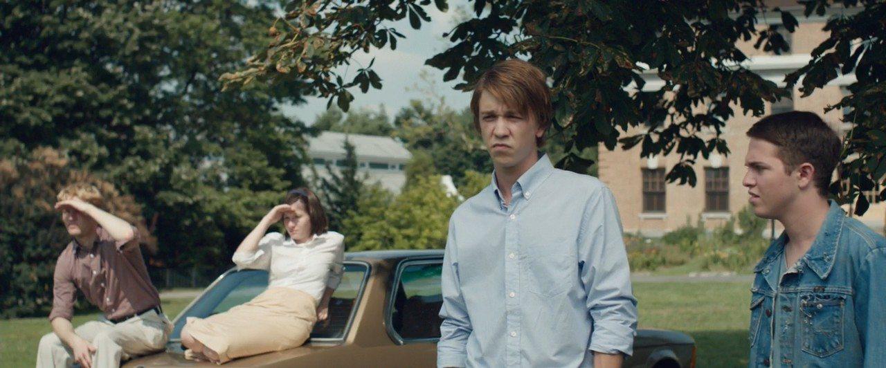 Кадр из фильма Студент со связями / The Preppie Connection (2015)