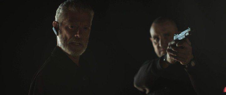 Кадр из фильма В тисках / Gridlocked (2015)