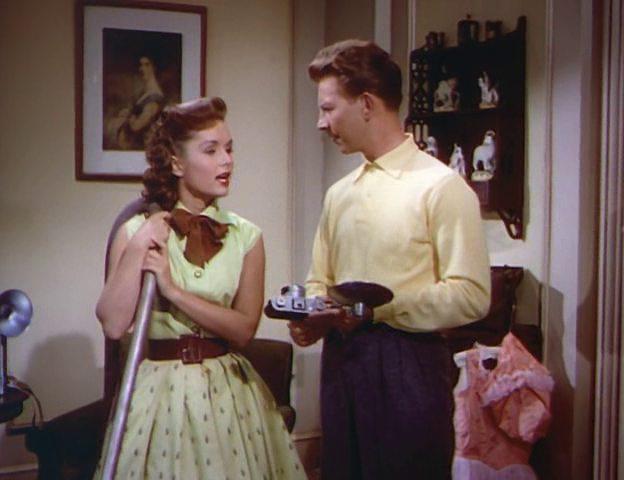 Кадр из фильма Я люблю Мелвина / I Love Melvin (1953)