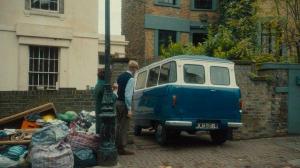 Кадры из фильма Леди в фургоне / The Lady in the Van (2015)