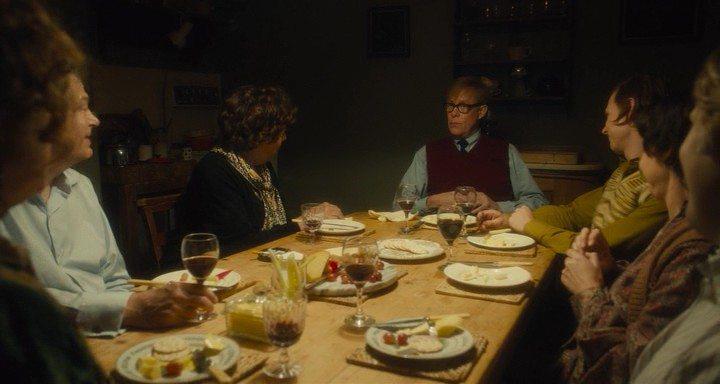 Кадр из фильма Леди в фургоне / The Lady in the Van (2015)