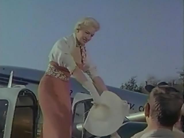 Кадр из фильма К востоку от Суматры / East of Sumatra (1953)
