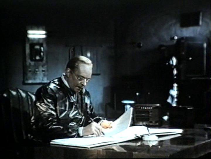 Кадр из фильма Серебристая пыль (1953)