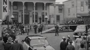 Кадры из фильма Дикарь / The Wild One (1953)