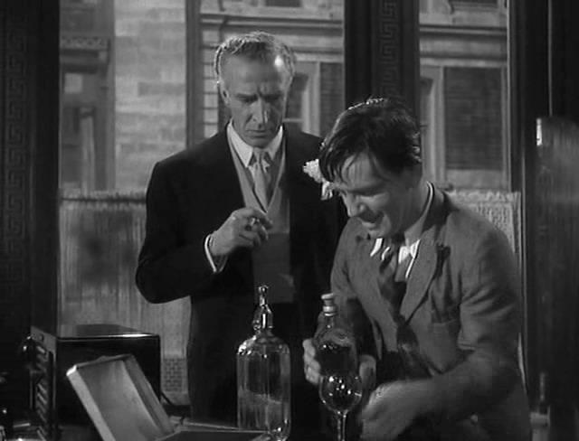 Кадр из фильма Мистер Питкин: Неприятности в лавке / Trouble in Store (1953)