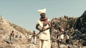 Кадры из фильма Манджхи: Человек горы / Manjhi: The Mountain Man (2015)