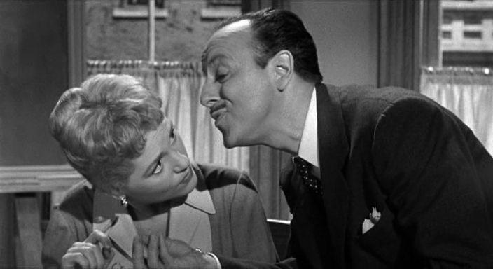 Кадр из фильма Фи / Phffft (1954)