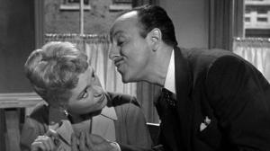 Кадры из фильма Фи / Phffft (1954)