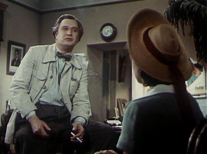 Кадр из фильма Большая семья (1954)