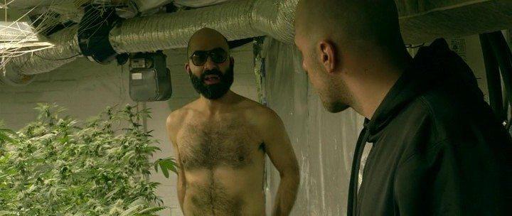 Кадр из фильма Принимаем только наличные / Cash Only (2015)
