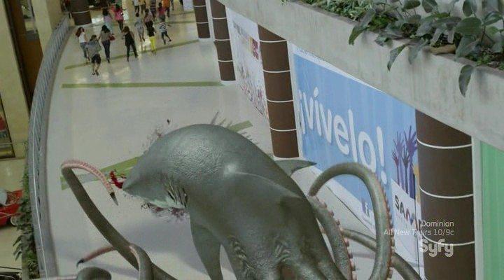 Кадр из фильма Акулосьминог против Китоволка / Sharktopus vs. Whalewolf (2015)