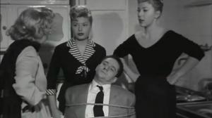 Кадры из фильма Пеп устанавливают закон / Les pépées font la loi (1955)