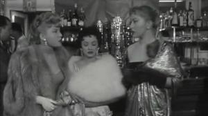 Кадры из фильма Пеп устанавливают закон / Les pépées font la loi (1955)