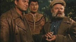 Кадры из фильма Опасные тропы (1955)