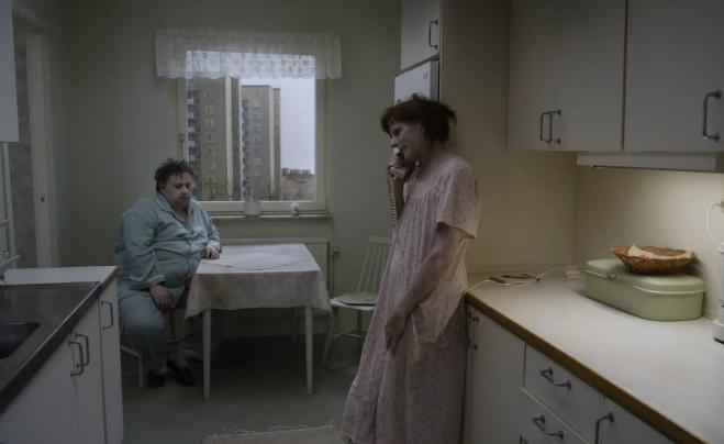 Кадр из фильма Голубь сидел на ветке, размышляя о бытии / En duva satt på en gren och funderade på tillvaron (2015)