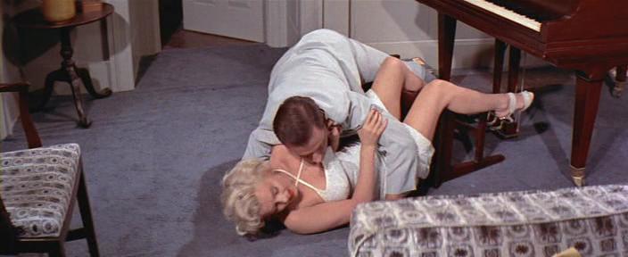Кадр из фильма Зуд седьмого года / The Seven Year Itch (1955)