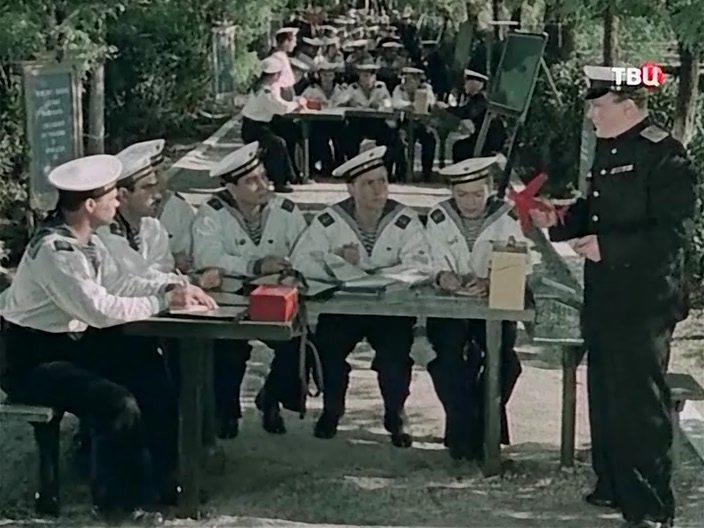 Кадр из фильма Звёзды на крыльях (1955)