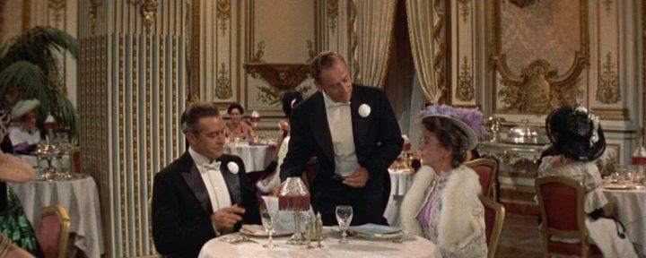 Кадр из фильма Девушка в розовом платье / The Girl in the Red Velvet Swing (1955)