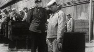 Кадры из фильма Тень у пирса (1955)