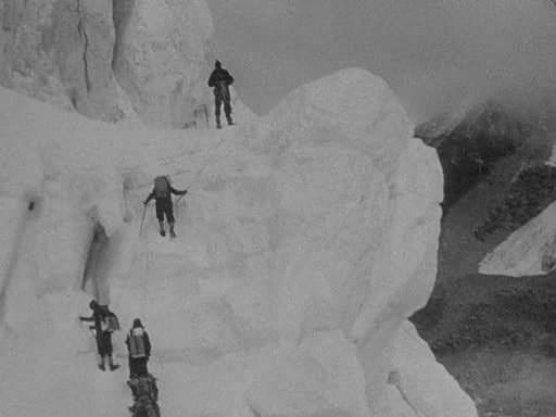 Кадр из фильма Подземное население / The Mole People (1956)