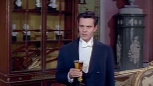 Кадры из фильма Лебедь / The Swan (1956)