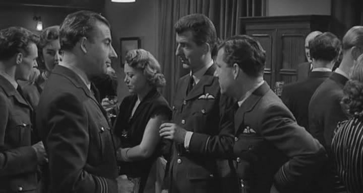 Кадр из фильма Достичь небес / Reach for the Sky (1956)