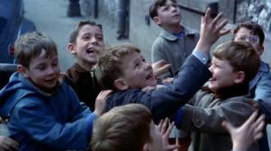 Кадры из фильма Красный шар / Le ballon rouge (1956)
