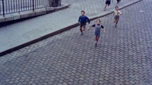 Кадры из фильма Красный шар / Le ballon rouge (1956)