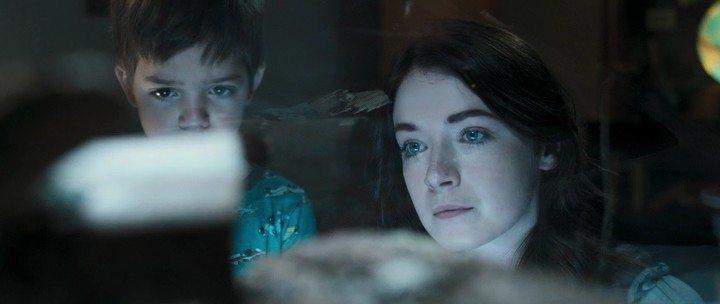 Кадр из фильма Эмили / Emelie (2015)