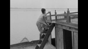 Кадры из фильма Непокоренный / Aparajito (1956)
